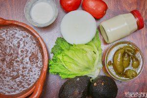 Torta de Milanesa: the add-ons