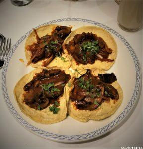 Mushroom guajillo taco