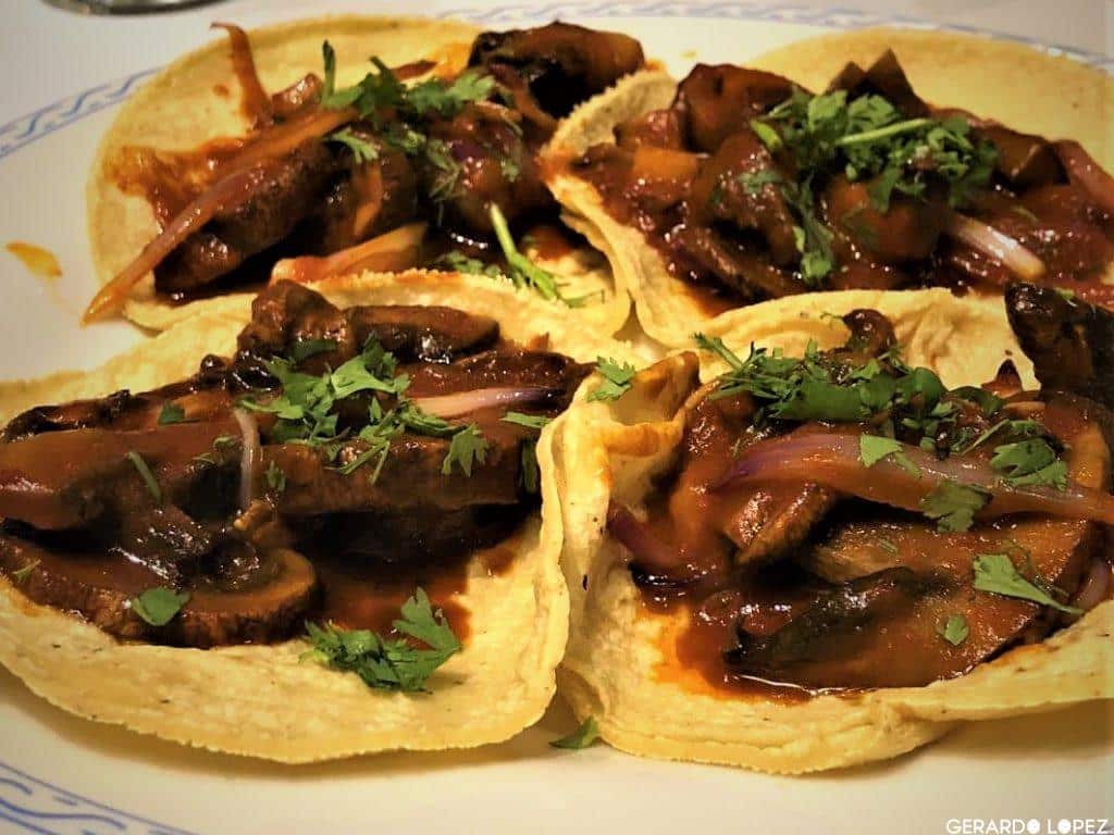 Mushroom taco