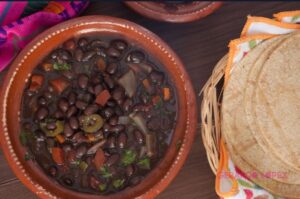 Frijoles charros